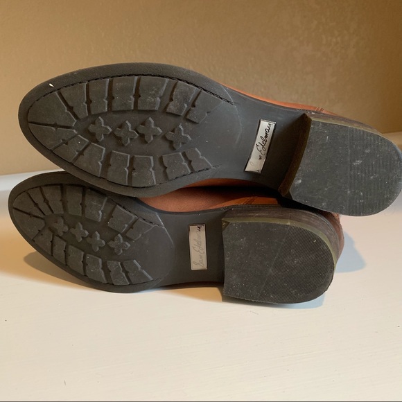 Sam Edelman Penny Boot, Cognac. Size 8 - Picture 5 of 8